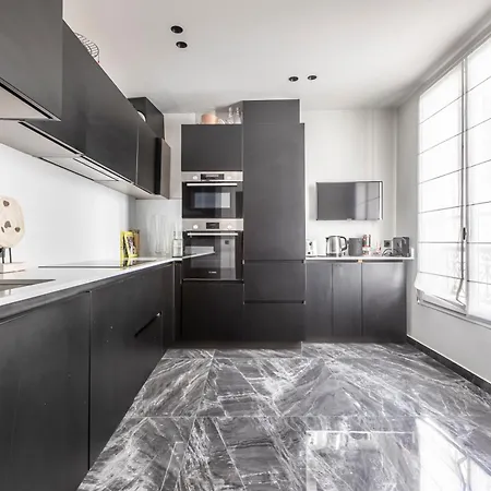 Amazing 2bdr/6pax Next To Champs Elysees *