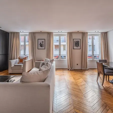 Apartment Amazing 2bdr/6pax Next To Champs Elysees