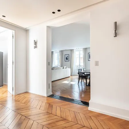 Apartment Amazing 2bdr/6pax Next To Champs Elysees Paris
