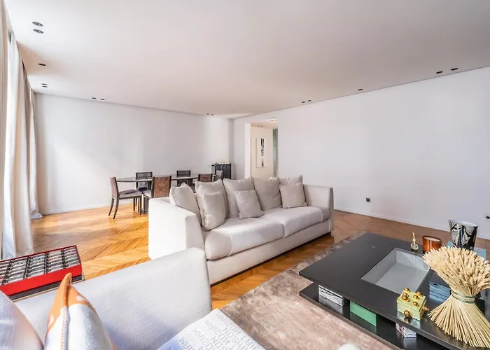 Amazing 2bdr/6pax Next To Champs Elysees 公寓