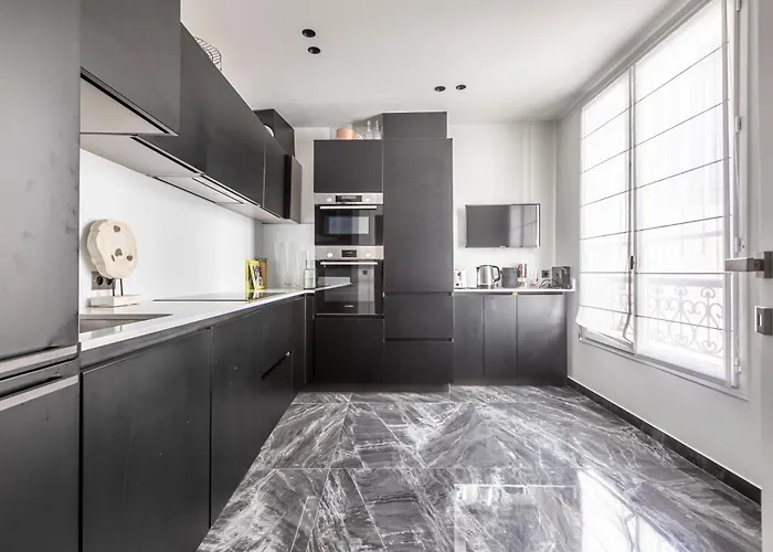 Amazing 2bdr/6pax Next To Champs Elysees *