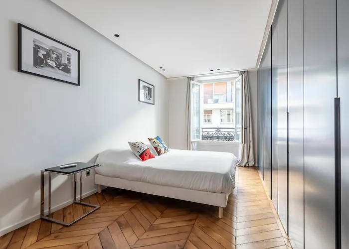 Amazing 2bdr/6pax Next To Champs Elysees